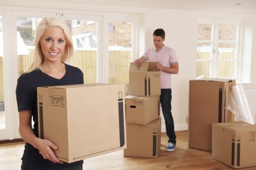 Removal van service in Enfield for house and office moves