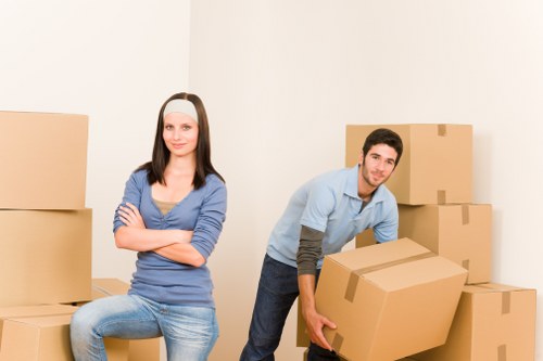 Van loading support for residential and commercial moves in Enfield