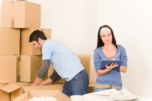 Wardrobe and fragile-item packing supplies suitable for Enfield moves